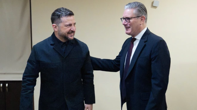 Володимир Зеленський і британський премʼєр Кір Стармер в Єревані