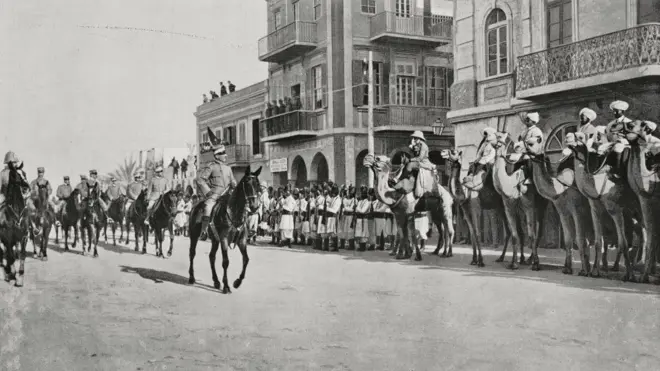 ጀነራል ፒየትሮ ፍሩጎኒ ኣብ ትሪፖሊ ንኤርትራውያን ዓሳክር ክምርምሩ ከለዉ፡