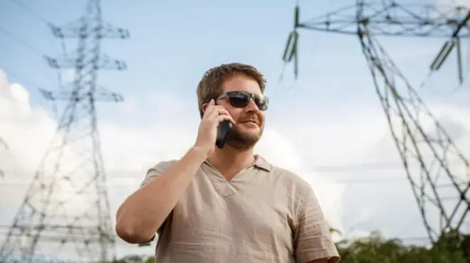 హై ఓల్టేజీ విద్యుత్ లైన్