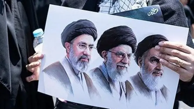 تصویری از تشییع کنندگان علی خامنه‌ای