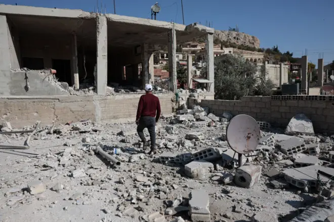 خانه‌ای در روستای بيت‌ جن که در حمله اسرائیل تخریب شده است