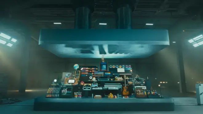 アップルの広告動画の一場面