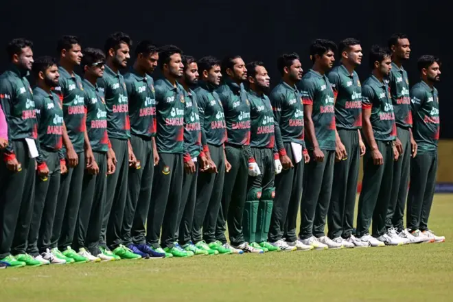 সাত ব্যাটার, দুই অলরাউন্ডার, দুই স্পিনার আর চার পেসারকে রেখে ১৫ সদস্যের স্কোয়াড ঘোষণা করেছে বাংলাদেশ