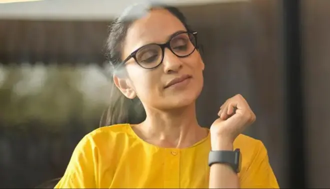 जागे असताना कल्पनेच्या जगात तासन्तास हरवून जाणं आणि तिथून बाहेर पडणं कठीण होणं, हा एका मानसिक आजाराचा (डिसऑर्डर) संकेत असू शकतो.