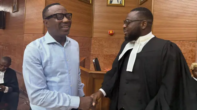 Omoyele Sowore ati agbẹjọroo rẹ