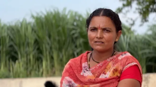 उज्ज्वला हुंबे
