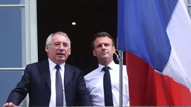 Macron waxa uu marayaa kala bar markiisii labaad ee xilligiisa madaxweynenimada, Bayrou waxa uu noqonayaa ra'iisul wasaarihii afaraad ee sannadkan
