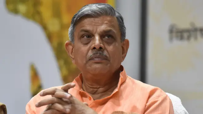 आरएसएस सरकार्यवाह दत्तात्रेय होसबाले ने संविधान की प्रस्तावना में मौजूद 'धर्मनिरपेक्ष' और 'समाजवादी' शब्दों पर टिप्पणी की है (फ़ाइल फ़ोटो)