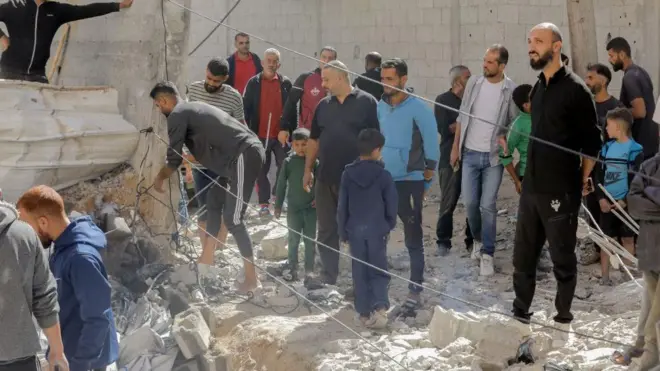 مدرسة مهدمة جراء القصف