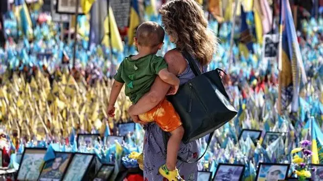 прапори на вшанування загиблих