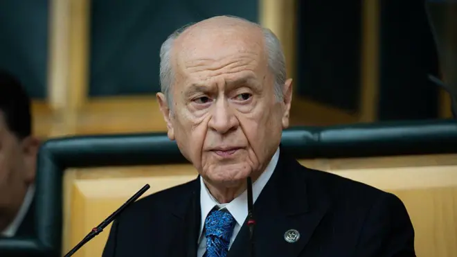 Devlet Bahçeli kürsüde konuşma yaparken