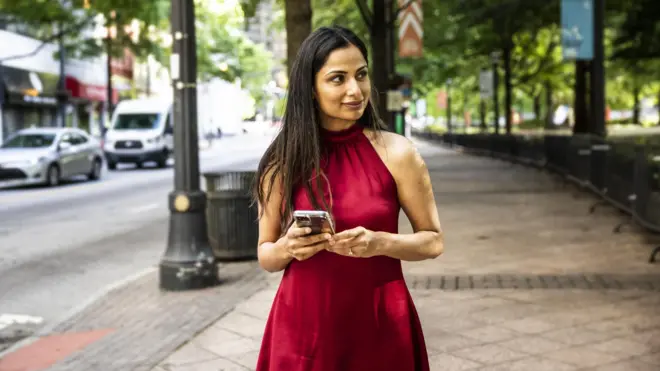 लव बॉम्बिंग 