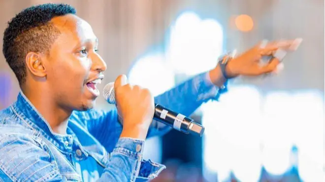 Israel Mbonyi mu gitaramo