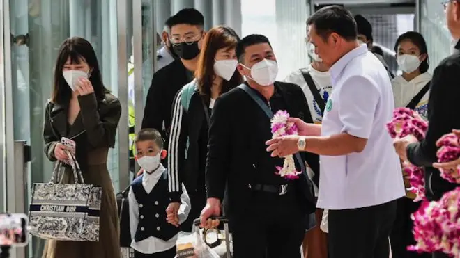 อนุทินต้อนรับนักท่องเที่ยวจีน