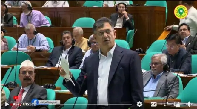 সংসদে স্বরাষ্ট্রমন্ত্রী সালাহউদ্দিন আহমদ বিলটি পাশের প্রস্তাব উত্থাপনের পর এটি পাশ হয়