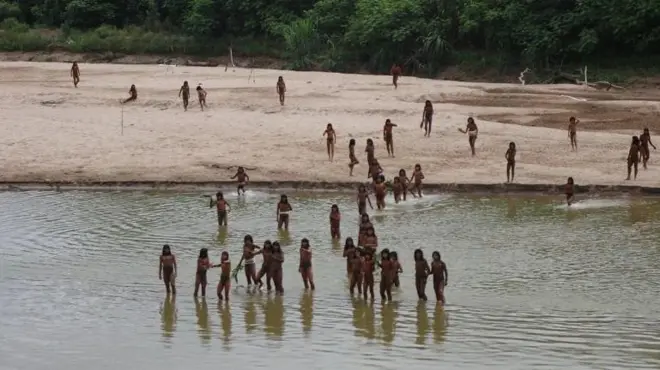 Pessoas da tribo Mashco Piro à beiraapostaaposta em aberto betanoaberto betanorio