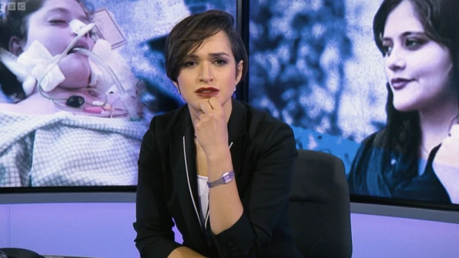 BBC Farsça sunucusu Rana Rahimpour, son haftalarda ağır bir sosyal medya zorbalığının hedefi oldu