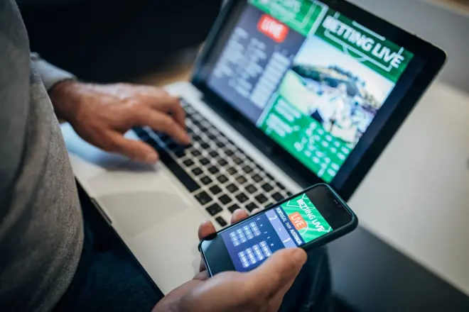 अनलाइन बेटिङको साङ्केतिक तस्बीर।