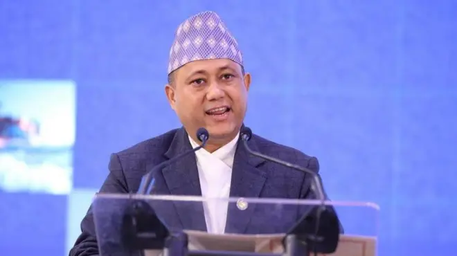 परराष्ट्र मन्त्री शिशिर खनाल