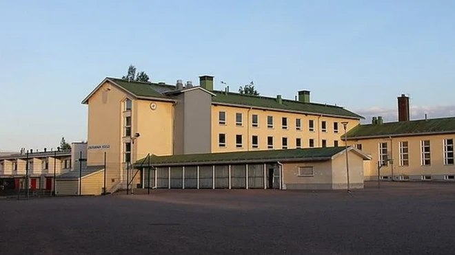 Здание школы 