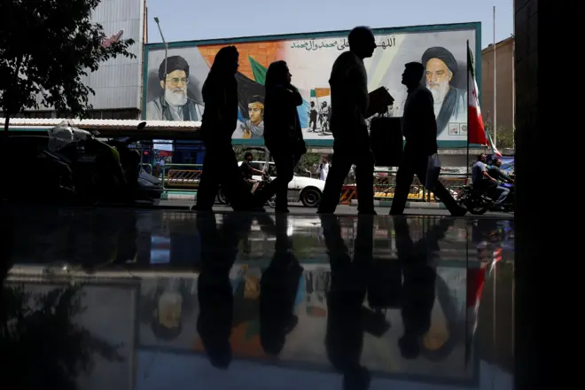 تهران - بیلبورد مرتبط با جنگ 