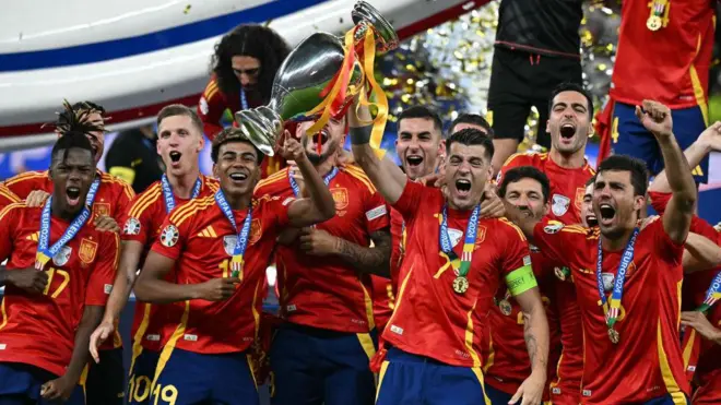 Spain celebrate winning Euro 2024