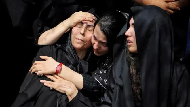 Funeral de las víctimas de la escuela 