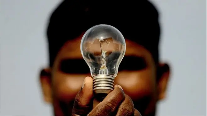 প্রতিবেদনে বলা হয়েছে, জ্বালানি ও বিদ্যুৎখাতে যেসব চুক্তি এবং সুযোগ সুবিধা দেয়া হচ্ছে, তা বাজেটকে শুষ্ক করে ফেলছে।