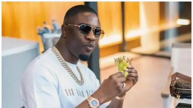 Ponle 'Mr Woodberry '