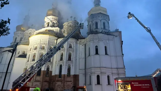 Горящий Успенский собор