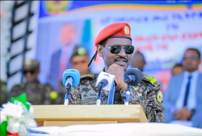 Birhanu Jula, abaanduulaha militariga Itoobiya