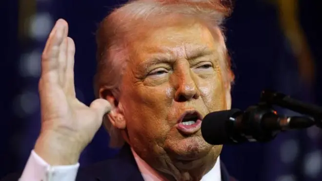 அமெரிக்க அதிபர் டொனால்ட் டிரம்ப் அடிக்கடி எண்ணெய் பற்றிப் பேசுகிறார். 