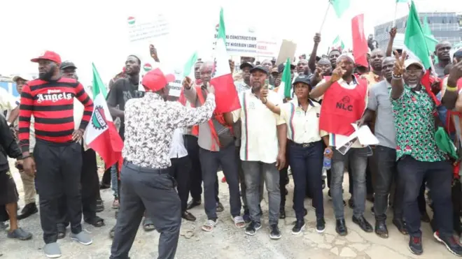 Aworan ẹgbẹ oṣiṣẹ