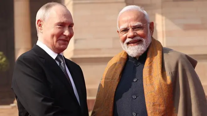 रूस के राष्ट्रपति व्लादिमीर पुतिन की भारत यात्रा के अंत में दोनों देशों ने एक संयुक्त बयान जारी किया