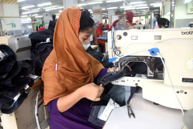 যুক্তরাষ্ট্রের পাল্টা শুল্কের প্রভাব পড়বে বাংলাদেশের গার্মেন্ট খাতে