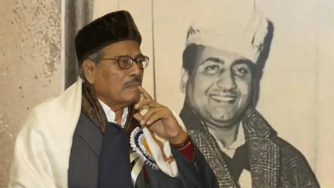 মান্না দে মঞ্চে বলেছিলেন, "বন্ধুরা, এই যুগেই হাজার হাজার মান্না দে আসবে, কিন্তু মুহম্মদ রফি আর কেউ হবে না।"