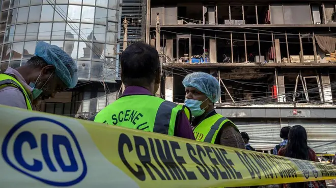 गुरुवार को बांग्लादेश के कई हिस्सों में व्यापक हिंसा हुई