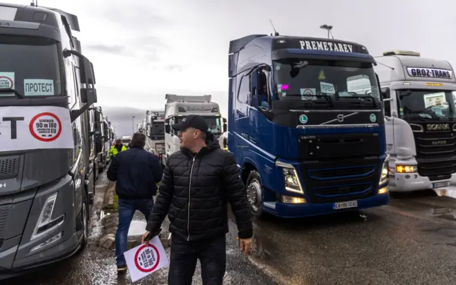 blokada graničnih prelaza na balkanu, balkanske kamiondžije blokiraju granične prelaze ka zemljama EU