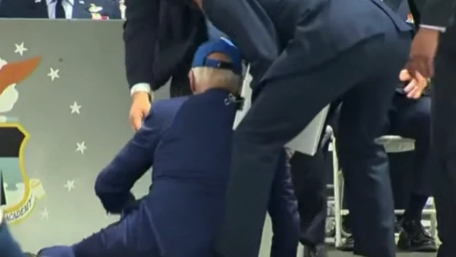 জো বাইডেন 