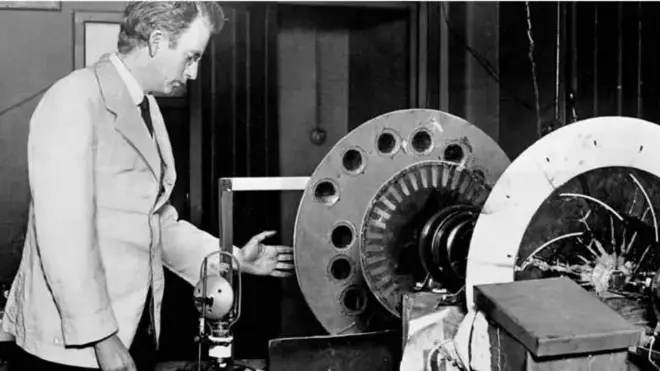 John Logie Baird, mhandisi wa umeme wa Scotland na mwanzilishi wa televisheni