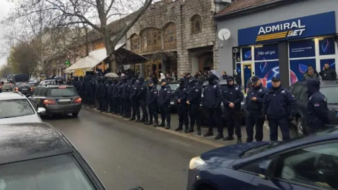 izbori, policijski kordon