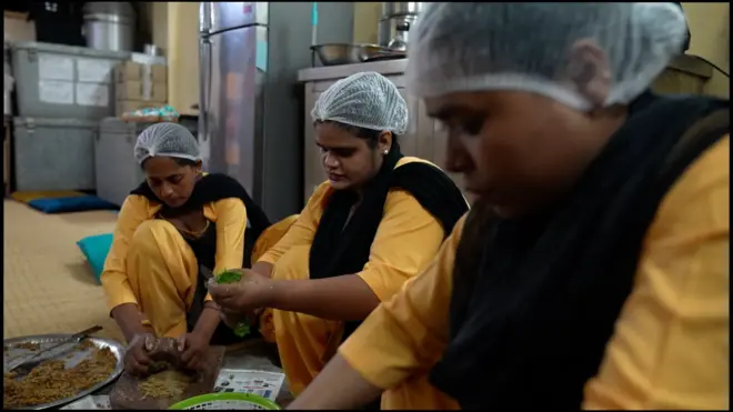 ذائقہ نظام الدین، خواتین