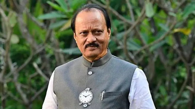 अजित पवार 