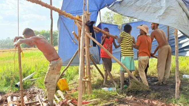 Dargaggoonni Ibraahim leenjise yoo bishaan baasan