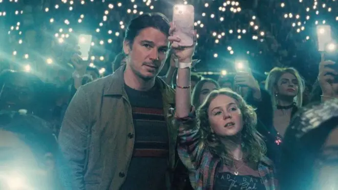 Josh Hartnett stars as a father who finds himself in the middle of a sting