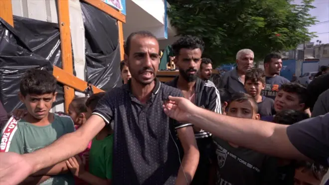 "لا يوجد مياه ولا كهرباء أو حياة لنعيشها"