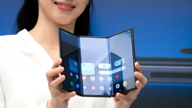 سام سنگ، ٹرائی فولڈ