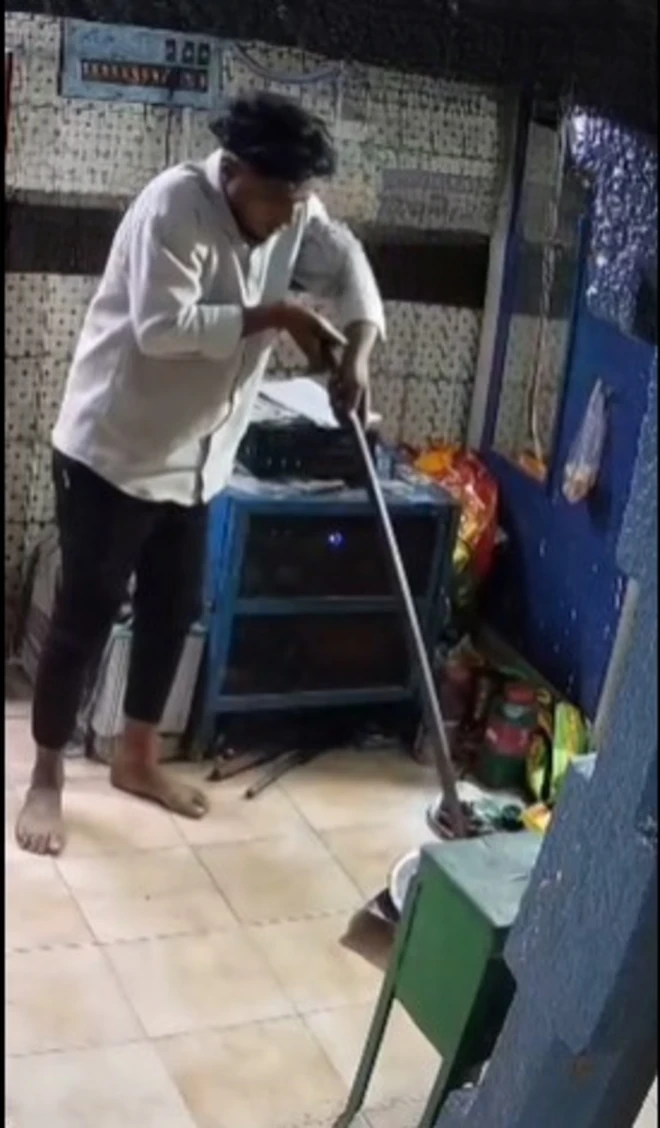 హుండీ దొంగతనం 