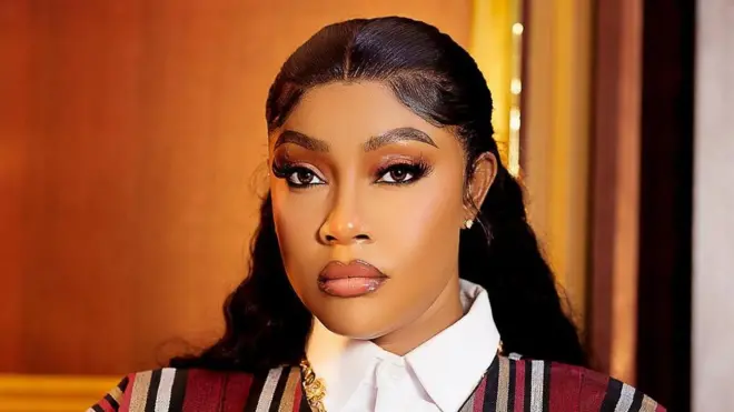 Angela Okorie na-eme ejije.