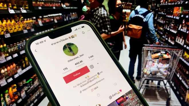 ช่องติ๊กต๊อกของเตยมีผู้ติดตามกว่า 4.4 แสนคน